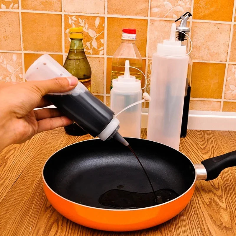 Ketchup BBQ Sauces Olive Oil Bottle Large Squeeze Condiment Bottles with NozzlesDispenser Squeeze Sauce Bottle Kitchen Gadget