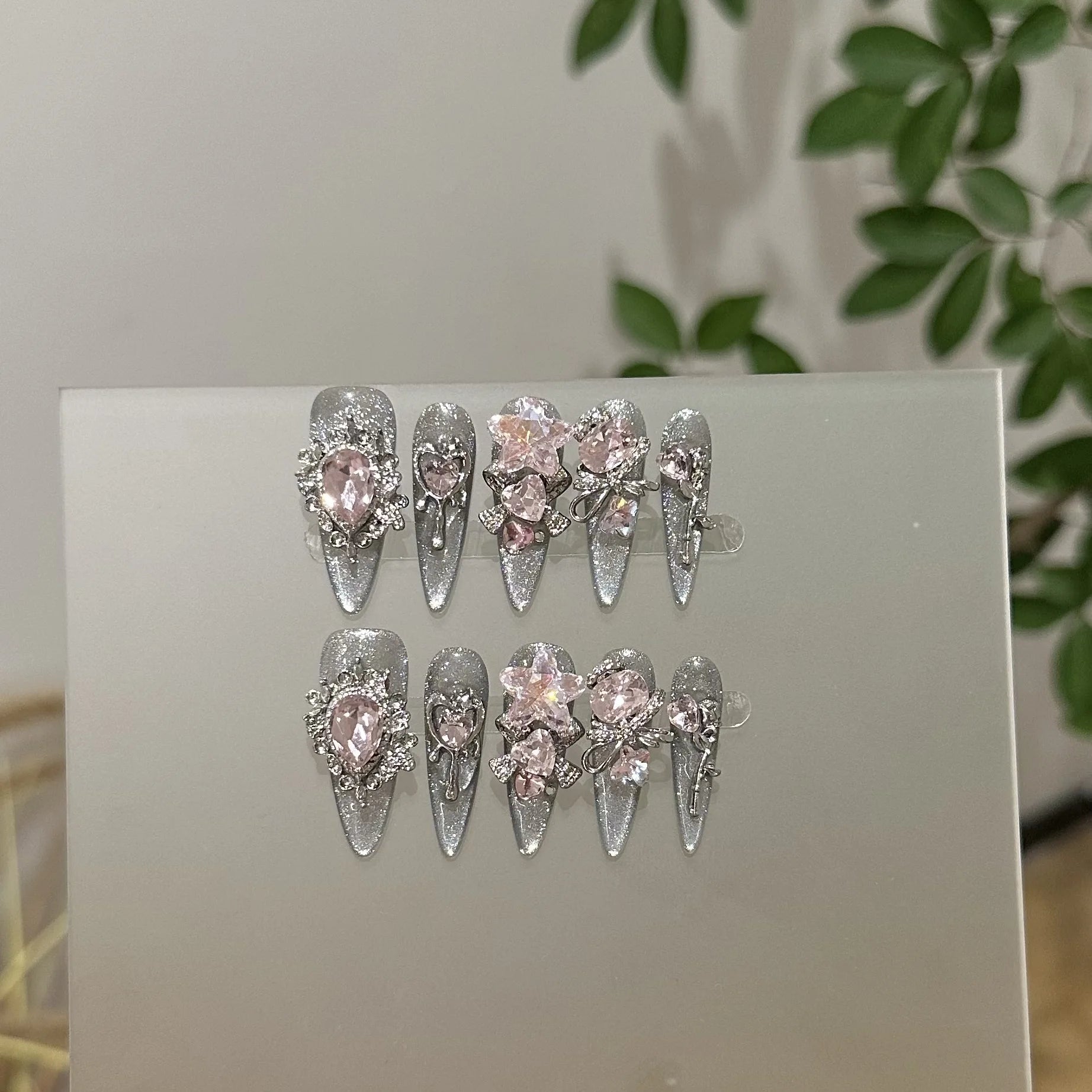 10pcs Handmade Nails Sheer Black and Silver Cat-eye Pink Diamond Long Pointed Press-on Nails—perfect As A Gift for Girls