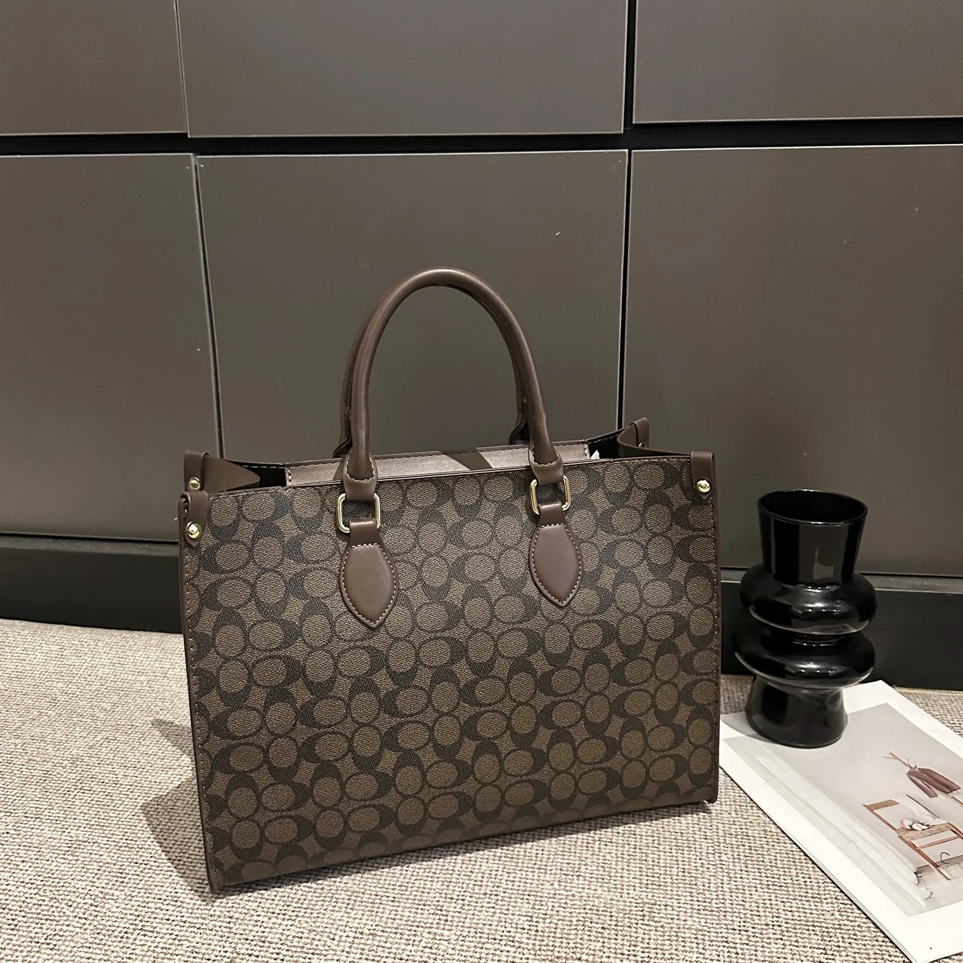 New fashion women's bag large capacity tote bag high sense portable shoulder versatile women's bag