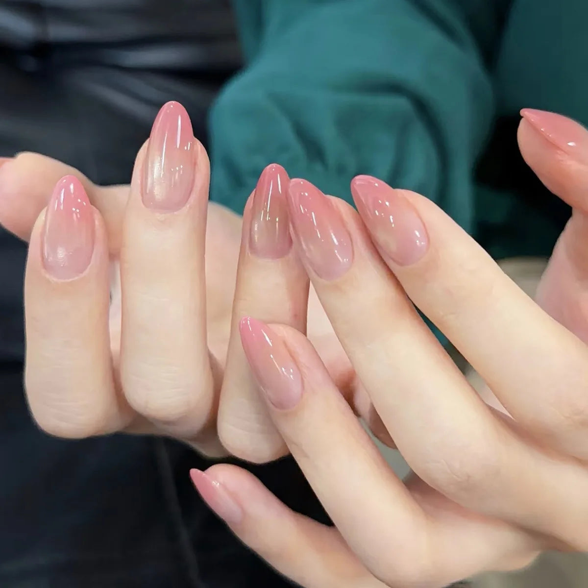 24Pcs Short Oval Head Blush Pink Press on Nails with Simple Designs Almond Nails Wearable Acrylic Full Cover Nail Tips with Glue