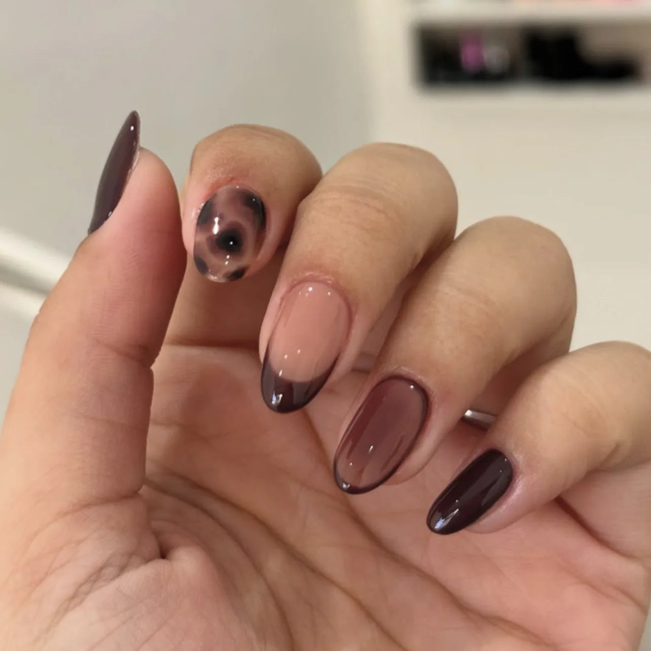 24pcs Pink Almond Press on Nails Flower Pattern False Nails Wearable Stick-on Nails Fake Nail Uñas Postizas Накладные Ногти 네일팁